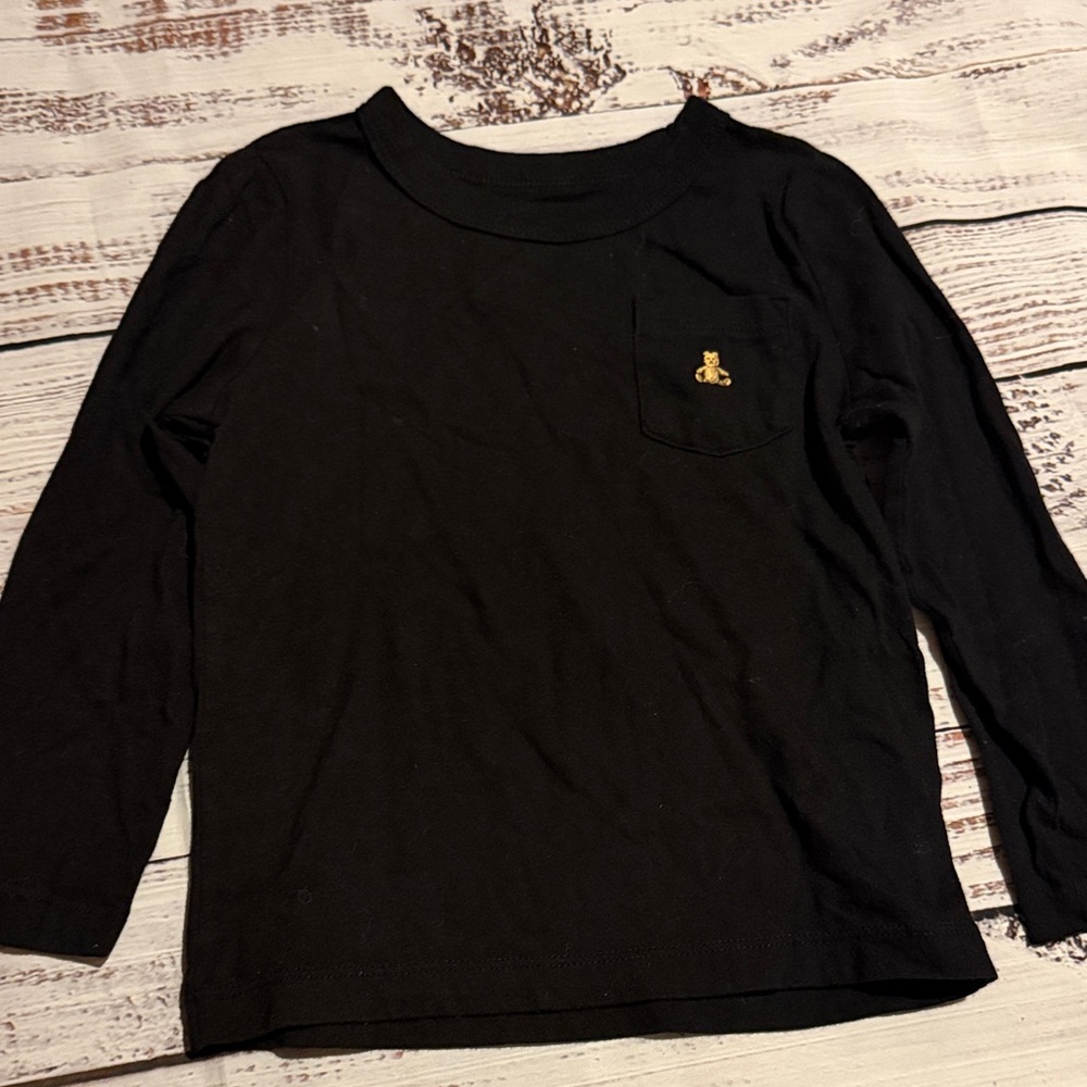 GAP Black Long-Sleeve Tee with Gold Pocket Accent